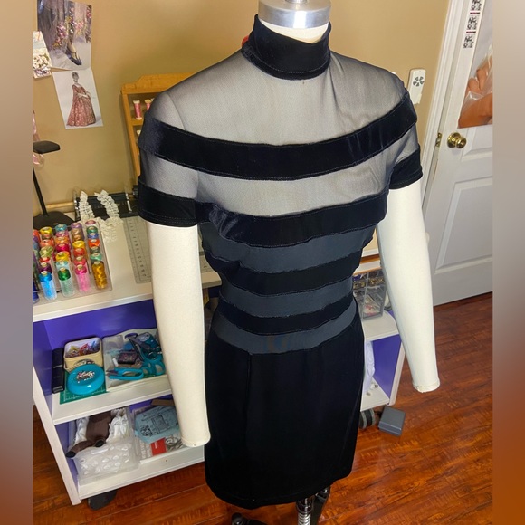 WOLF OF WALL STREET TADASHI DRESS - Picture 3 of 11